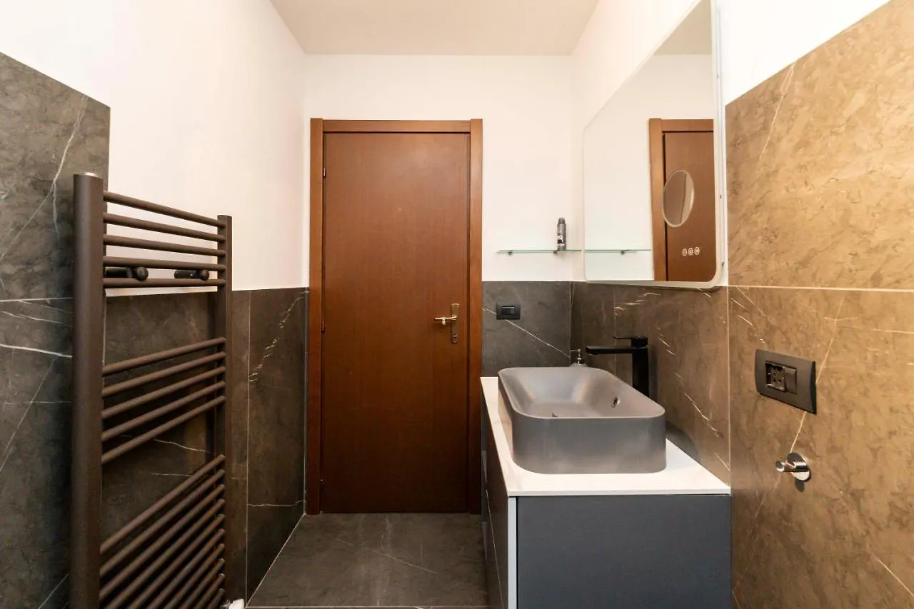 Casemi - Vincenzo 12 In Center Apartment Milan 0*,